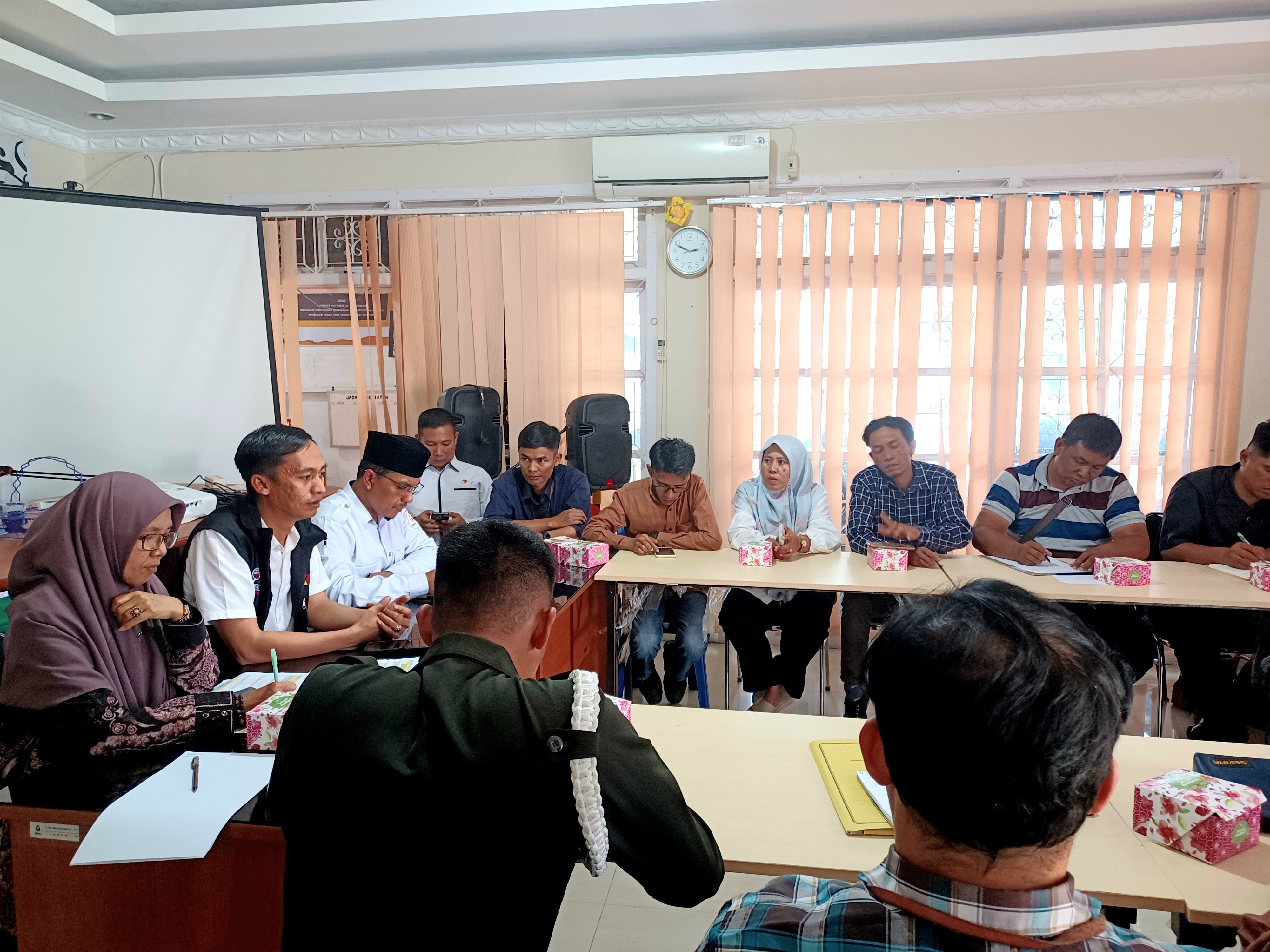 Pengawasan kampanye dan penertiban APK bersama dengan Anggota Kelompok Kerja (Pokja)