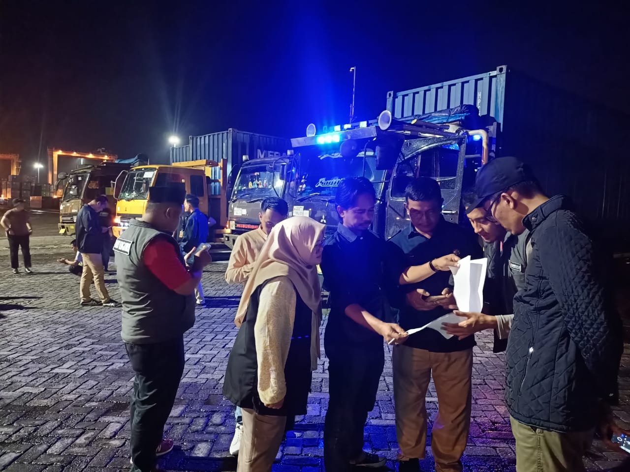 Pengawasan Kedatangan Logistik di Teluk Bayur